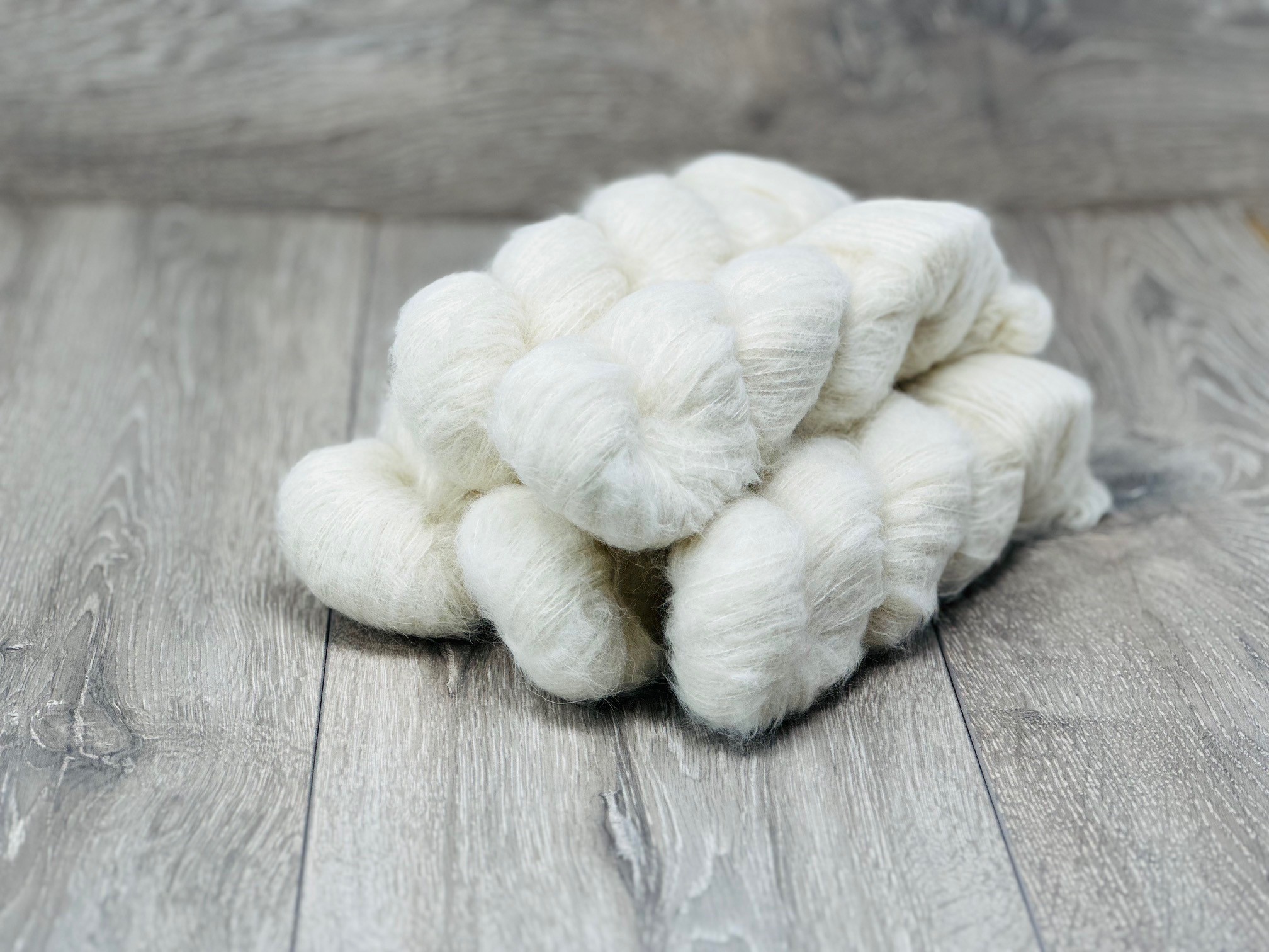 426 Undyed Yarn Images, Stock Photos, 3D objects, & Vectors