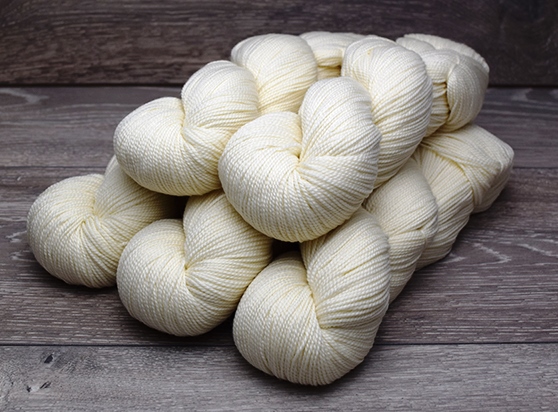 Undyed 100% Fine Merino Wool Yarn for felted effect (Allegro) –  ilfilorossoyarns